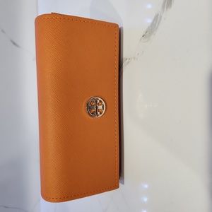 Tory Burch glass case